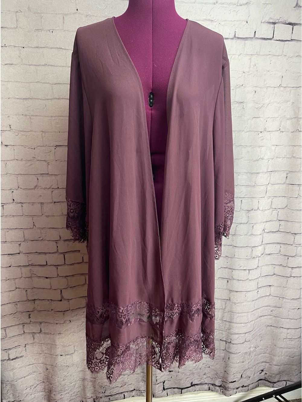 Torrid size 3/4 dark mauve lace trim duster